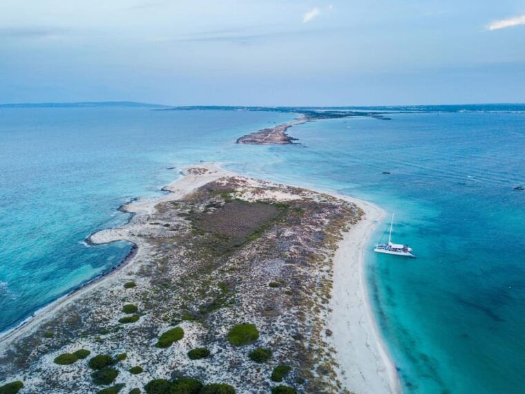 ibiza-vip-boat-tour-to-formentera-with-sports-and-option-of-paella-and-drinks