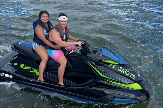 jetski-ride-while-exploring-miami-islands
