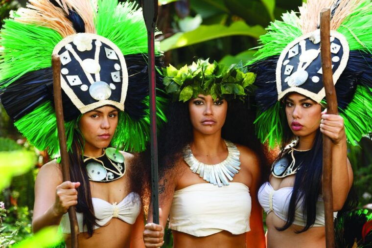 kauai-vip-4-course-manor-house-dinner-luau-kalamaku-show