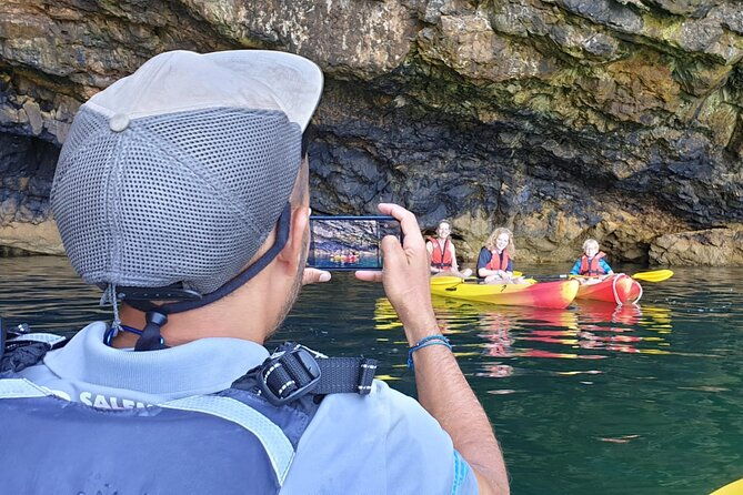 kayaking-along-the-algarve-coast