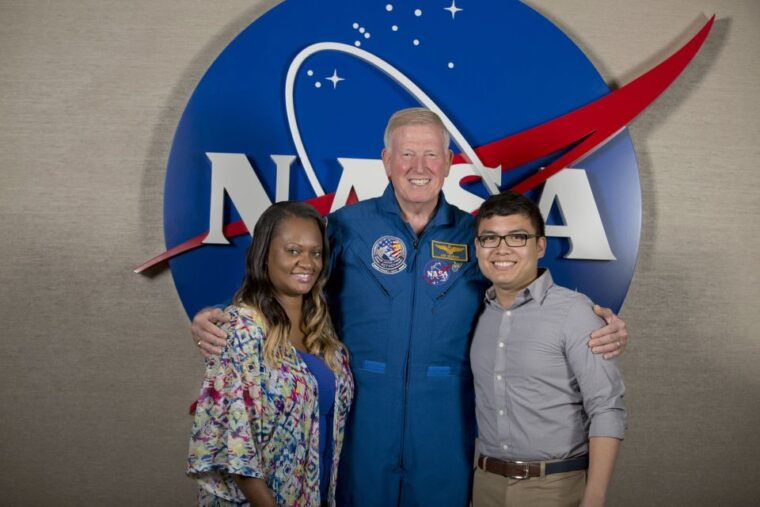 kennedy-space-center-chat-with-an-astronaut-experience