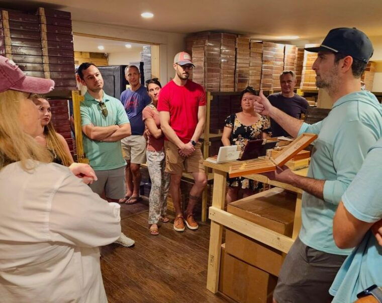 key-west-hemingway-tour-with-3-food-tastings-3-cocktails