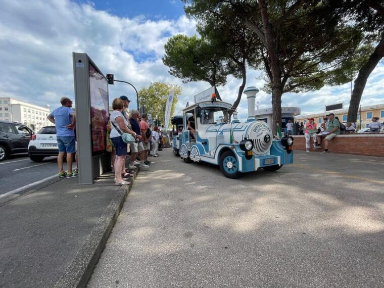 la-spezia-hop-on-hop-off-tour-with-train-and-tour-guide