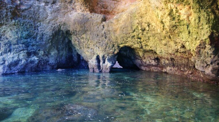 lagos-private-boat-cruise-to-ponta-da-piedade