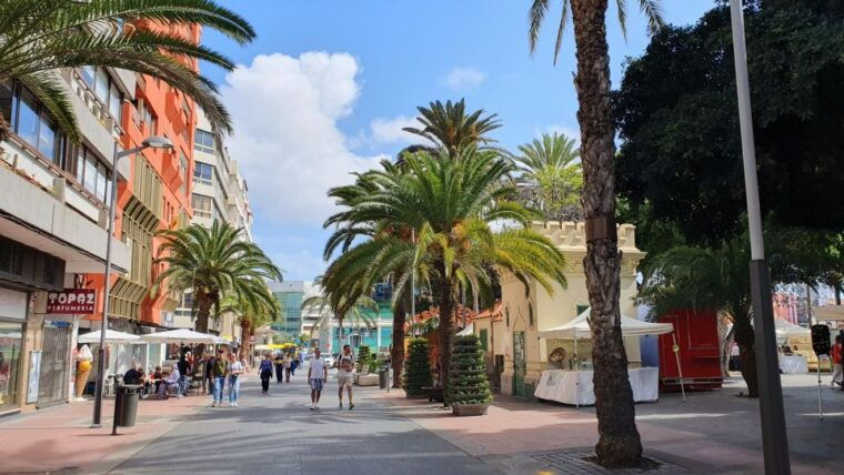 las-palmas-beach-promenade-self-guided-walk