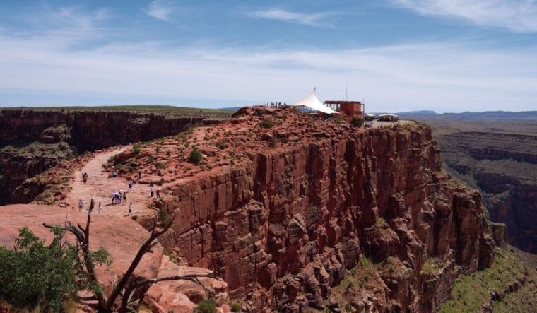 las-vegas-grand-canyon-flight-with-optional-skywalk-entry