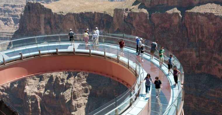 las-vegas-grand-canyon-west-bus-tour-with-guided-walk