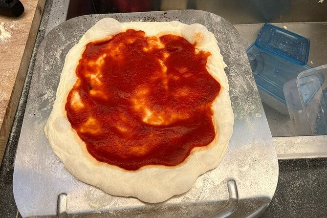 learn-to-make-pizza-from-scratch-in-catania-with-locals