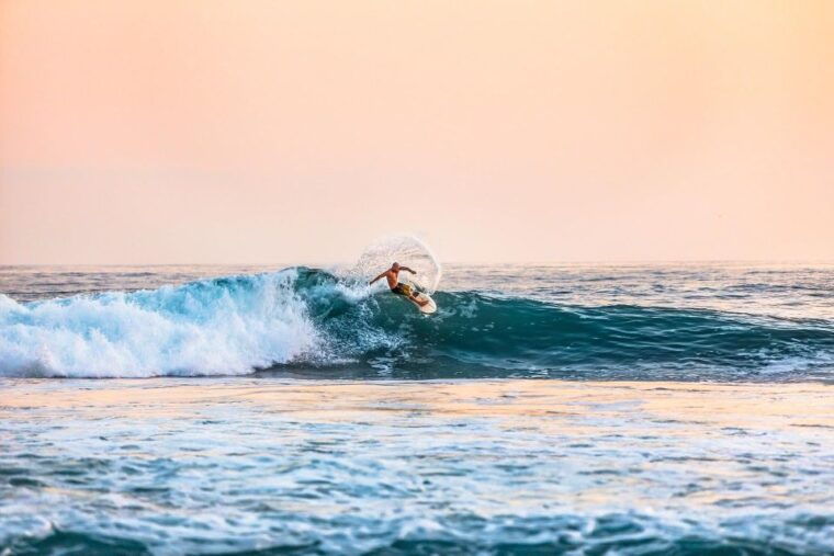 learn-to-surf-in-mallorca-mediterranean-sea-surf-lessons