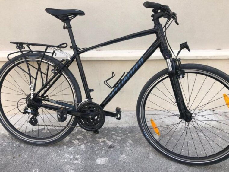 lecce-bike-rental-city-trekking-e-bikes