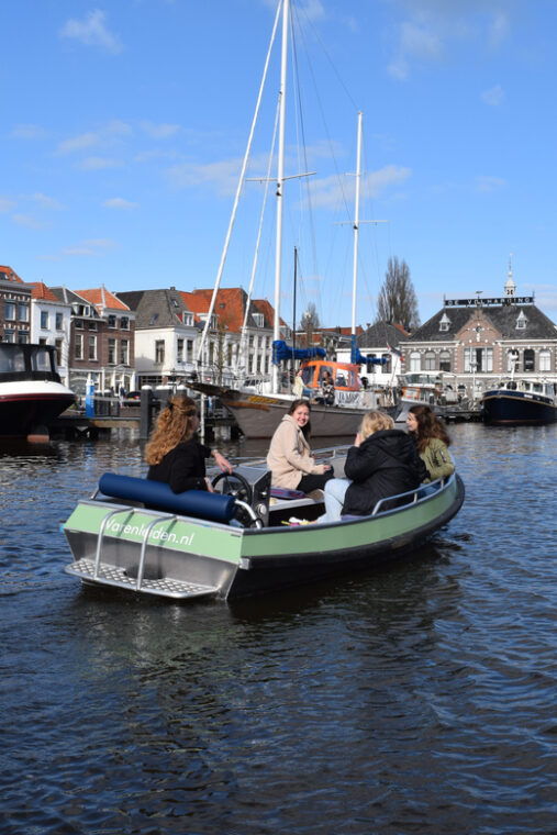 leiden-electric-boat-rental