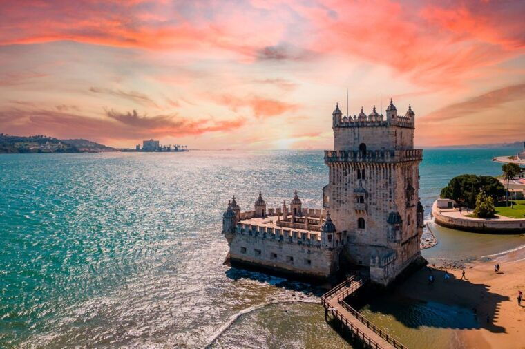 lisbon-guided-bike-tour-helicopter-flight-and-boat-trip