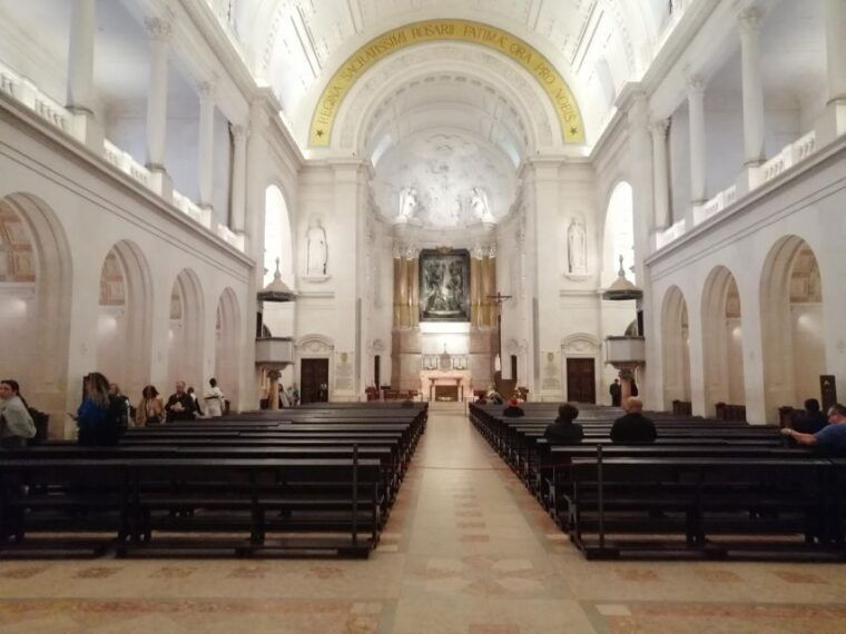 lisbon-to-fatima-nazare-and-obidos-full-day-private-tour