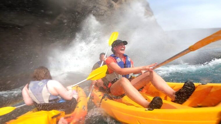 lomo-quiebre-mogan-kayaking-and-snorkeling-tour-in-caves