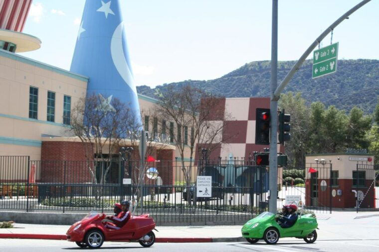 los-angeles-2-5hr-minicar-guided-discover-la-tour-you-drive