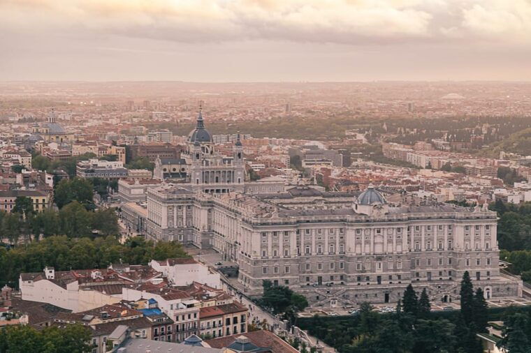 madrid-private-walking-tour-photo-shoot
