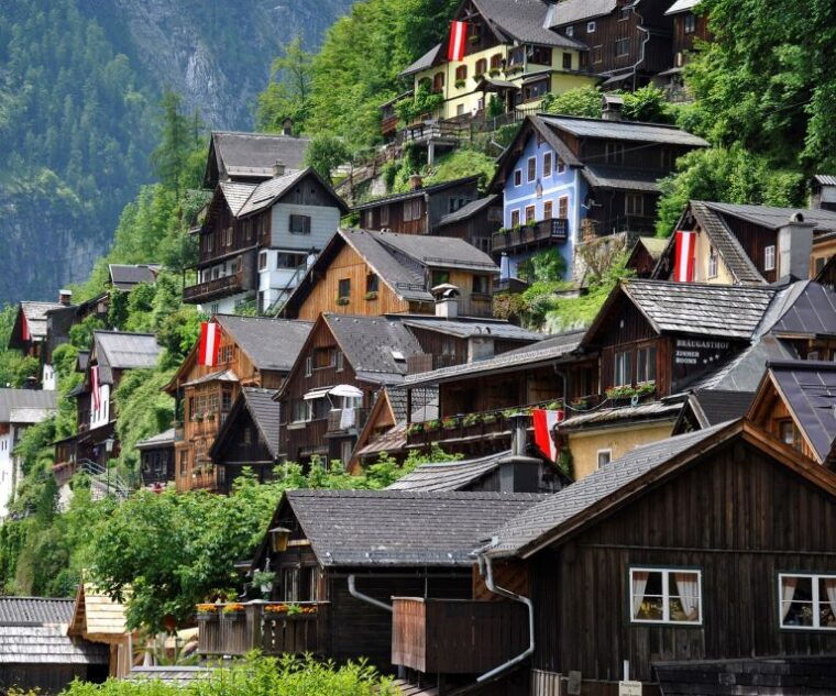 majestic-walking-tour-of-hallstatt-2