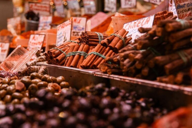 malaga-foodie-tour-of-atarazanas-market