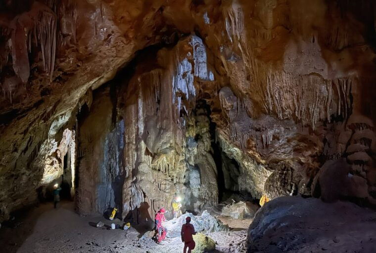 mallorca-cova-de-sa-campana-rappelling-adventure