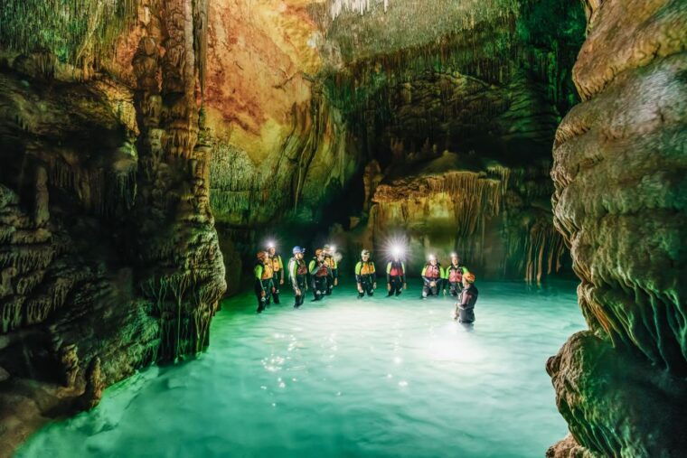 mallorca-cova-des-coloms-caving-trip-with-hotel-transfer