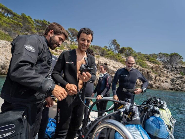 mallorca-scuba-diving-a-dive-from-the-boat-for-certified-divers