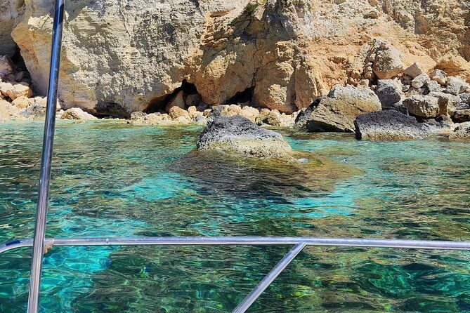 malta-gozo-comino-caves-crystal-blue-lagoon-private-boat-trips