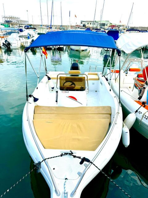 marbella-boat-rental-drive-yourself-with-dolphin-sighting