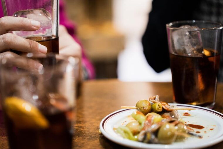 marbella-food-tour-with-tapas-drinks-with-a-local