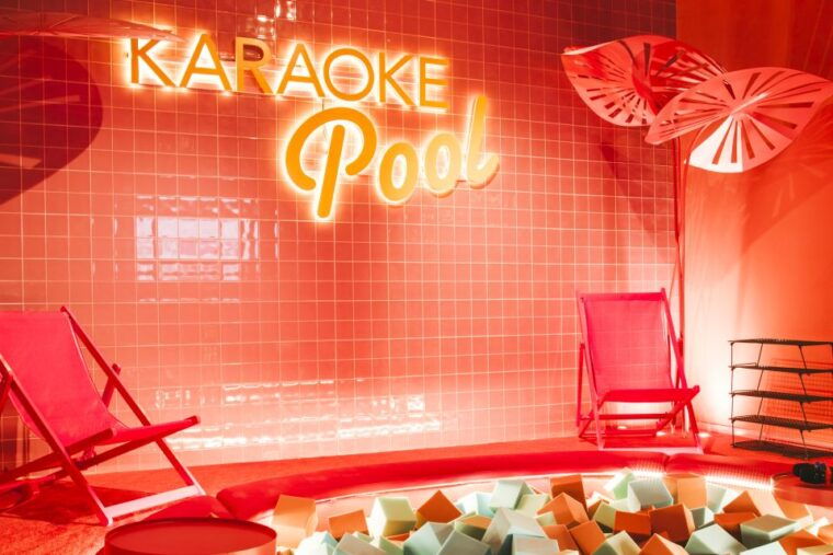 maspalomas-holiday-world-themed-karaoke-room-rental