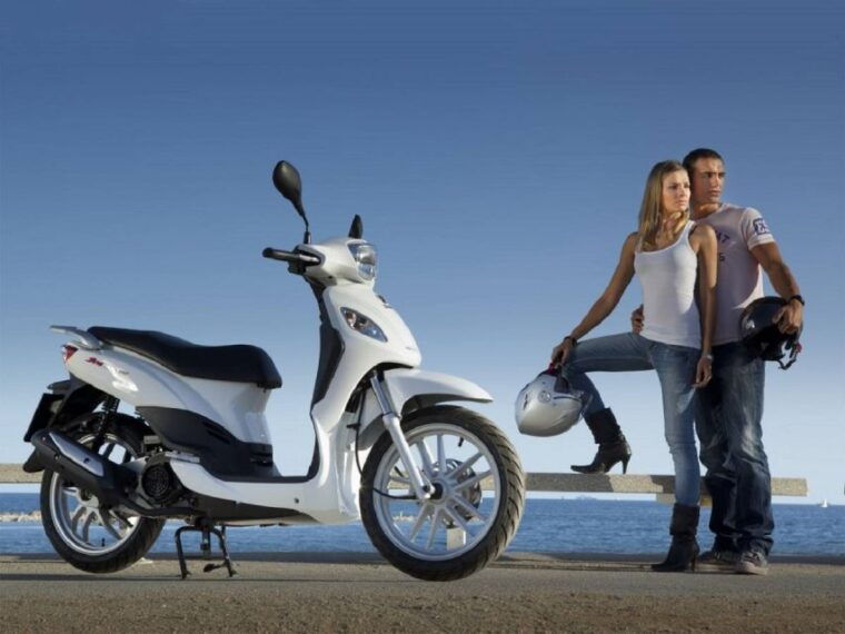 maspalomas-rent-a-125-cc-scooter-2-seater-in-gran-canaria