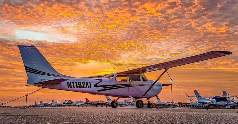 miami-beach-private-romantic-sunset-flight-with-champagne