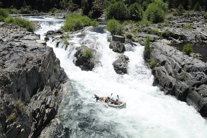 middle-fork-american-river-whitewater-rafting-trip-class-3-4
