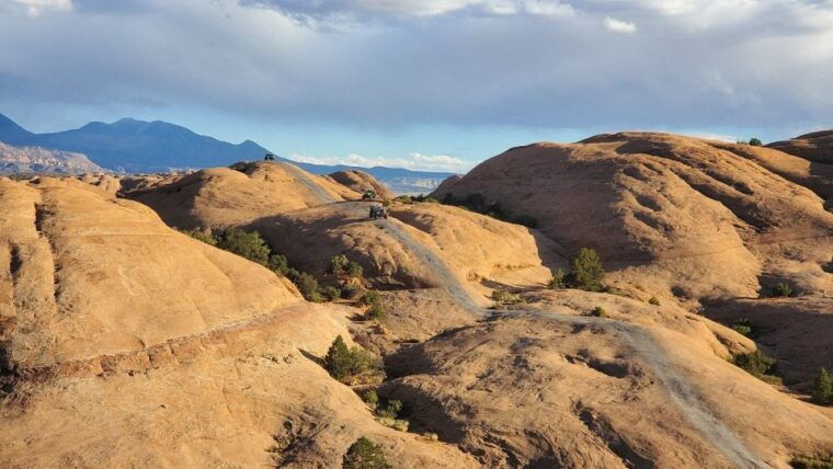 moab-self-drive-2-5-hour-hells-revenge-4x4-guided-tour