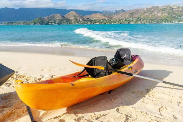 mokulua-islands-self-guided-kayak-adventure-2