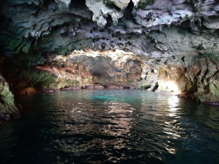 monopoli-2-5-hour-guided-boat-tour-topolignano-a-mare-caves