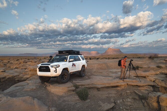 moonscape-overlook-and-factory-butte-offroad-tour
