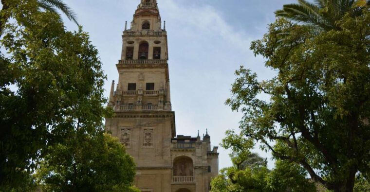mosque-cathedral-small-group-guided-tour