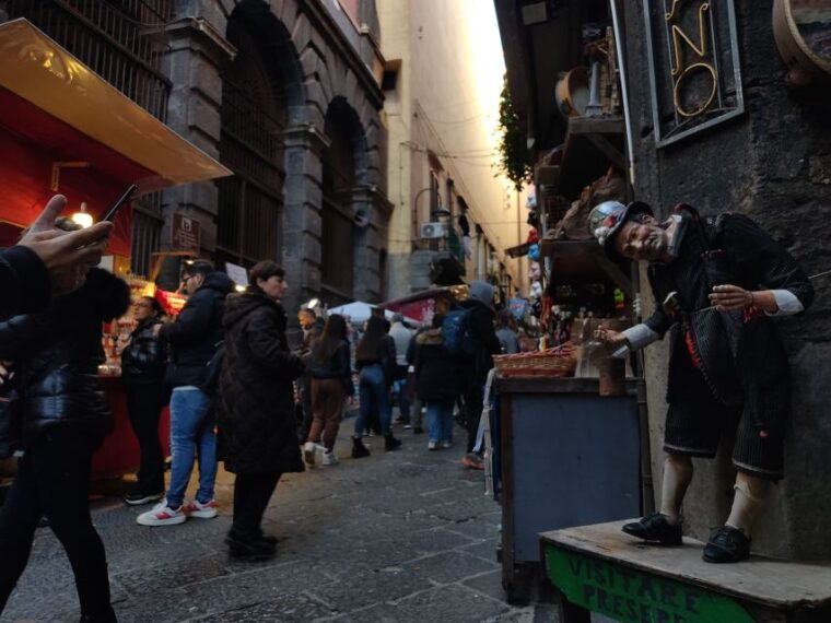 naples-the-magic-of-christmas-and-nativity-scenes