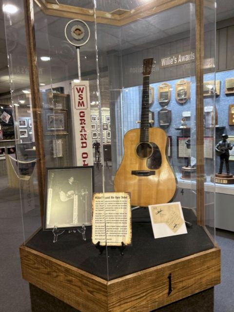 nashville-legends-of-country-music-museum-entry-ticket