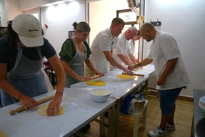 neapolitan-pasta-homemade-cooking-lesson