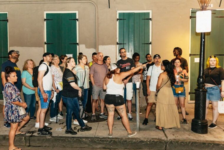 new-orleans-haunted-pub-crawl-2
