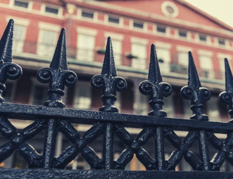 new-orleans-voodoo-legends-vampires-magic-walking-tour