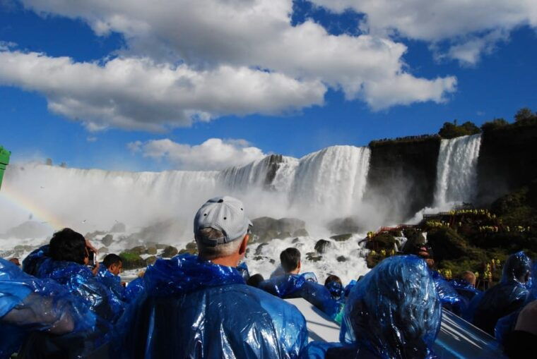niagara-falls-usa-full-day-tour-with-fireworks-2