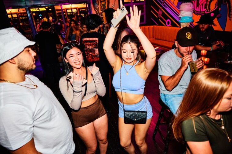 nightout-vegas-bar-crawl