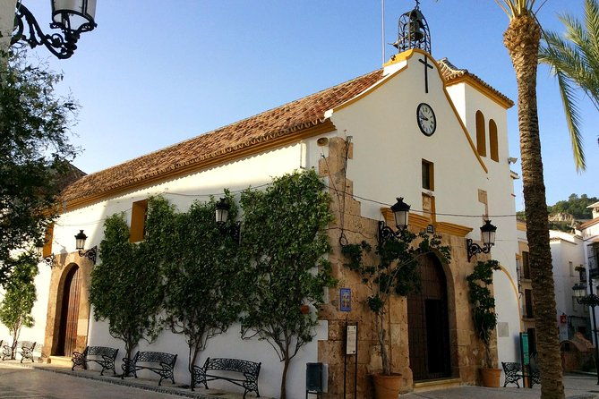 ojen-private-walking-tour-by-tours-in-malaga