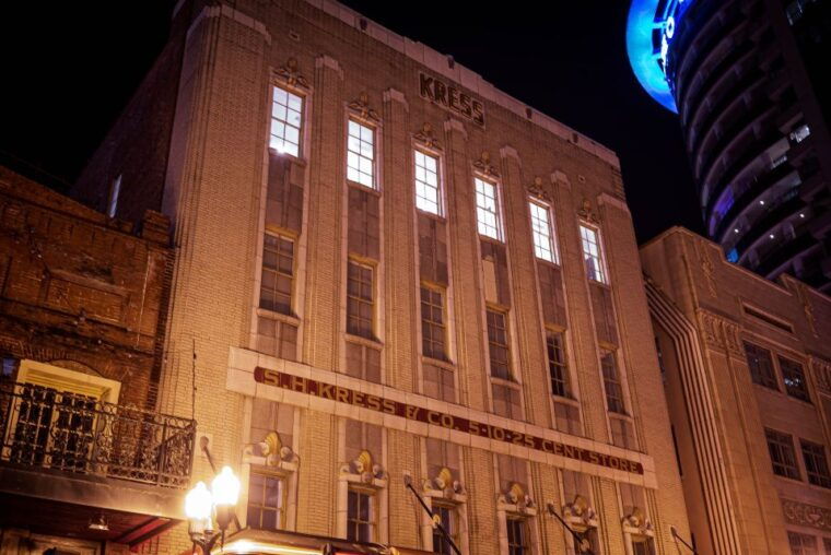 orlando-haunts-boos-and-booze-haunted-pub-crawl-2