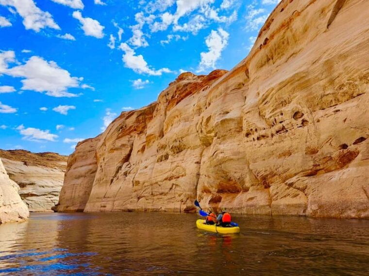 page-lake-powell-kayak-water-antelope-canyon-hiking-tour