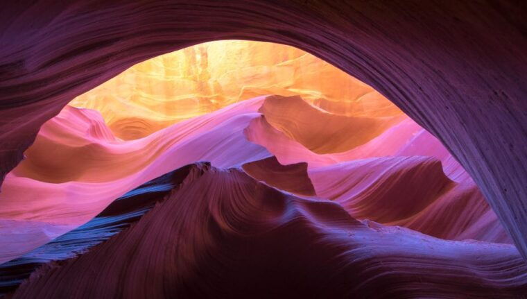 page-lower-antelope-canyon-tour-with-local-navajo-guide