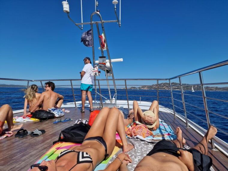 palau-la-maddalena-archipelago-comfort-boat-tour-with-stops