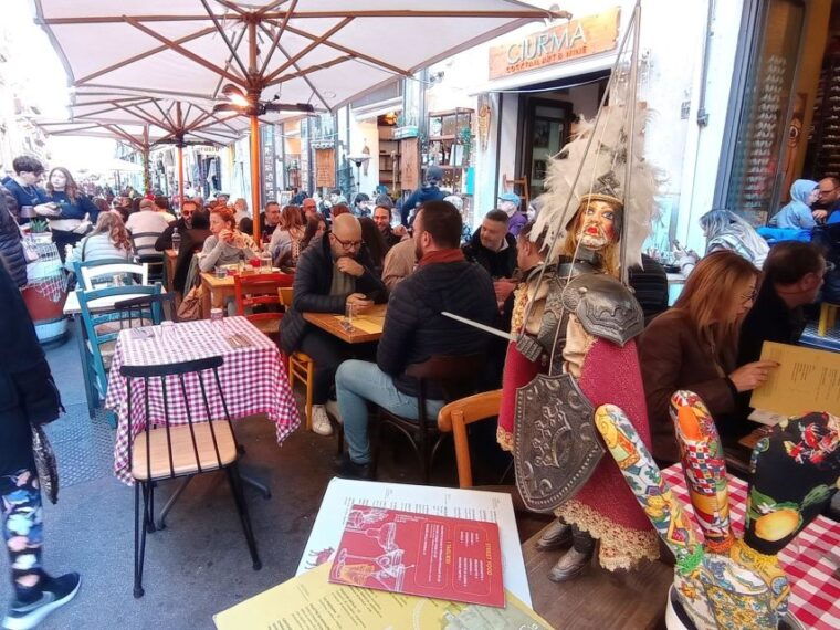 palermo-city-walking-tour-street-food-tasting-with-drink